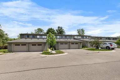 690 Peninsula Court, Ann Arbor, MI 48105 — photo 2