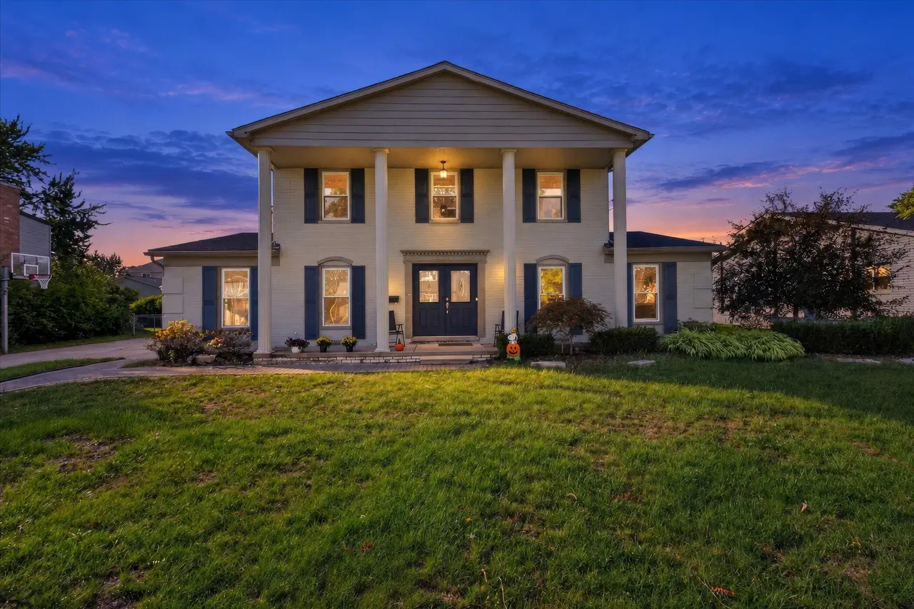 36523 Whitcomb Street, Livonia, MI 48154