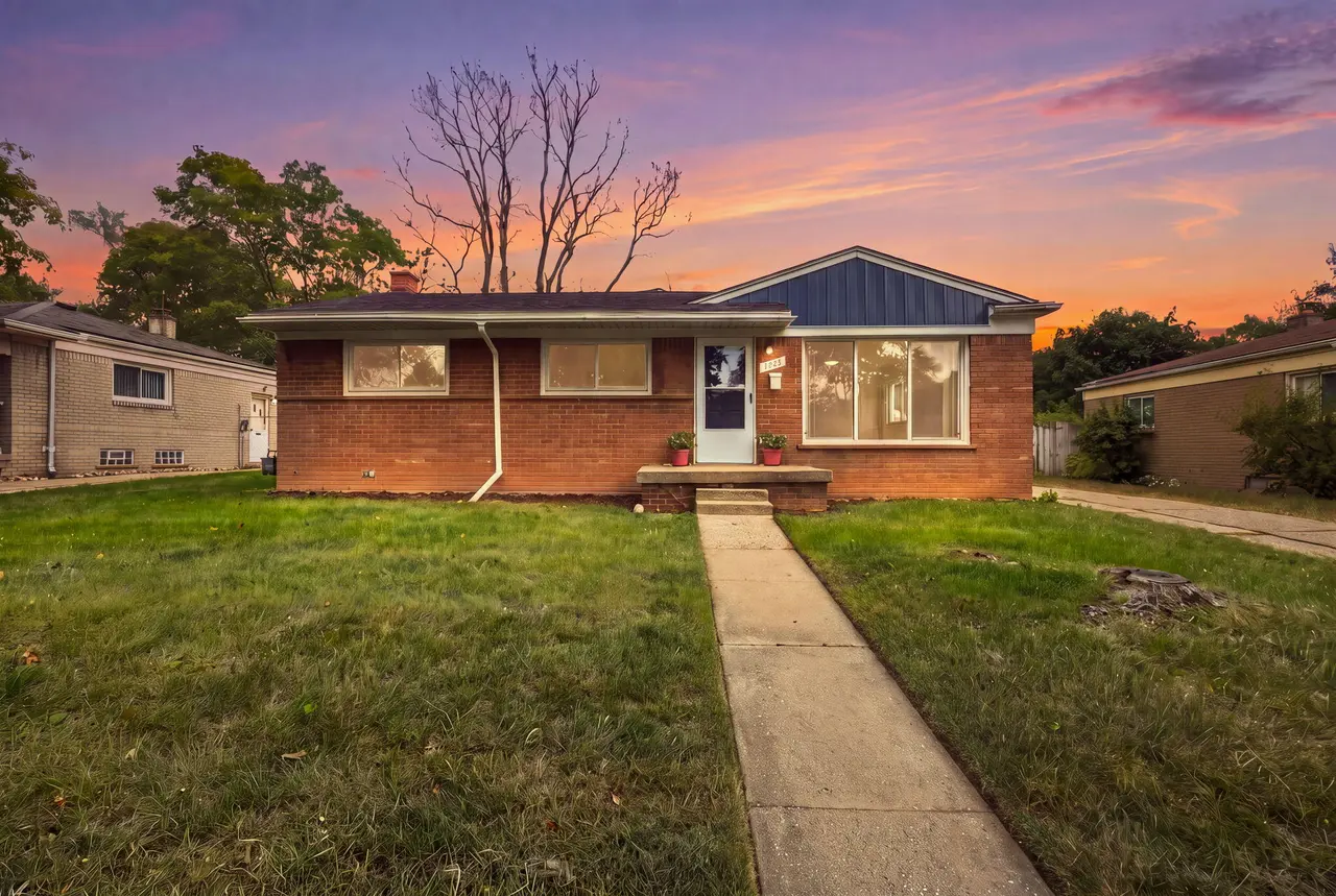 1063 Lori Street, Ypsilanti, MI 48198