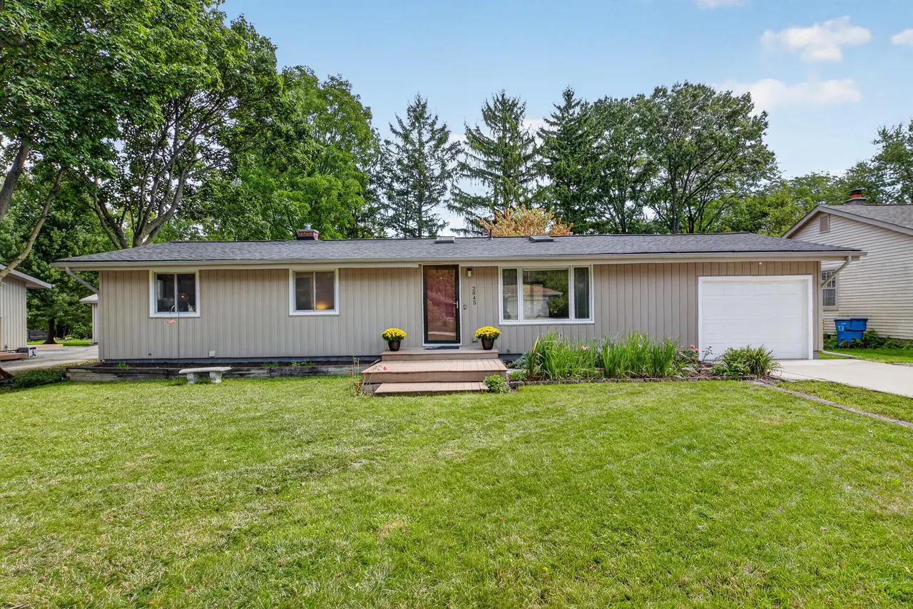2845 Carlton Drive, Ann Arbor, MI 48108