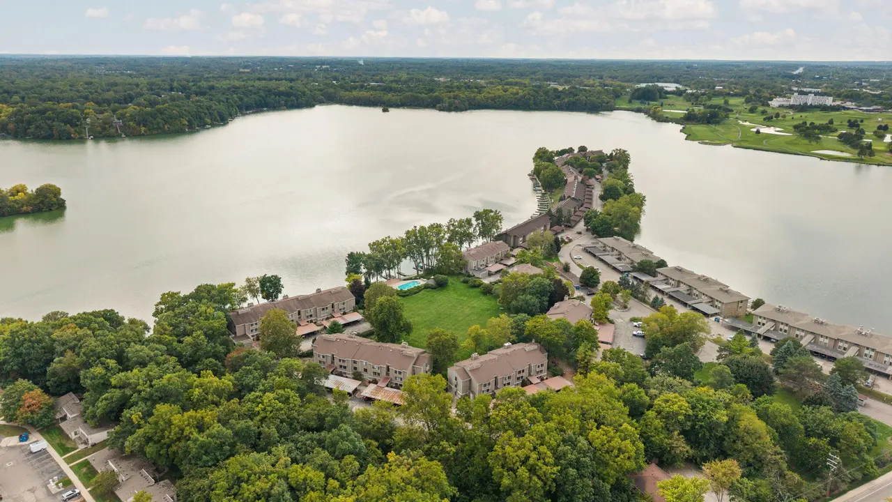 1660 Cliffs Landing 102, Ypsilanti, MI 48198