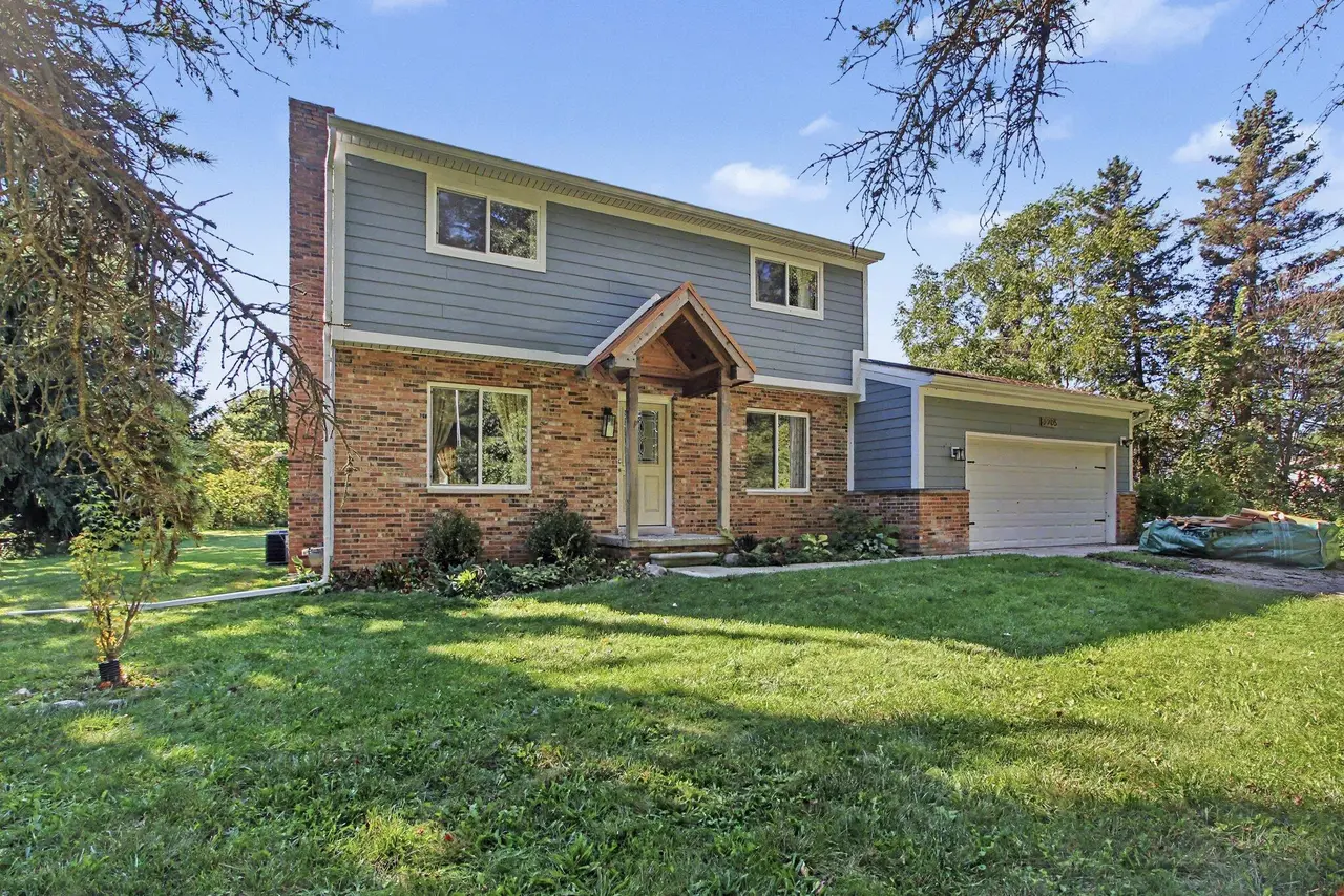 2705 Jennings Road, Whitmore Lake, MI 48189