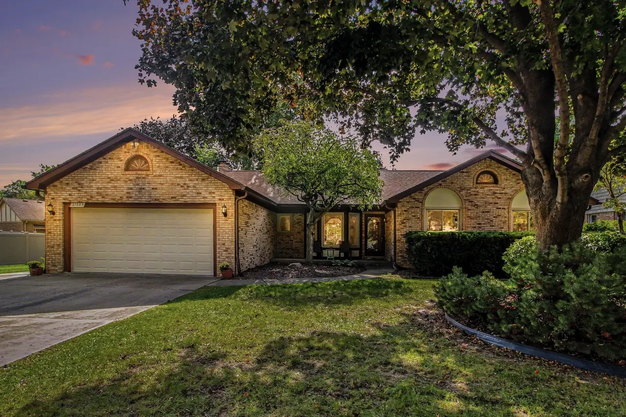 37885 Margareta Drive, Livonia, MI 48152