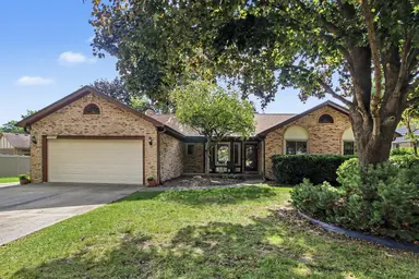 37885 Margareta Drive, Livonia, MI 48152 — photo 2