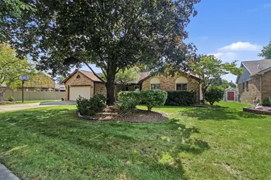 37885 Margareta Drive, Livonia, MI 48152 — photo 3
