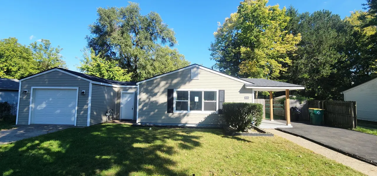 1635 S Harris Rd, Ypsilanti, MI 48198