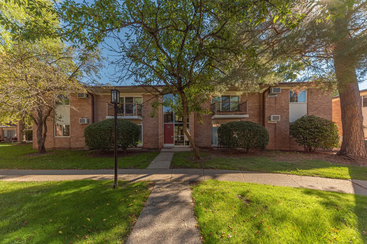 1213 Island Drive 201, Ann Arbor, MI 48105