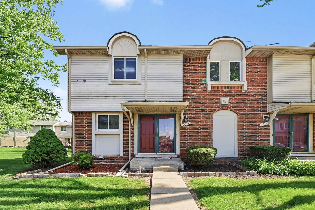2041 W Franklin Drive, Canton, MI 48187