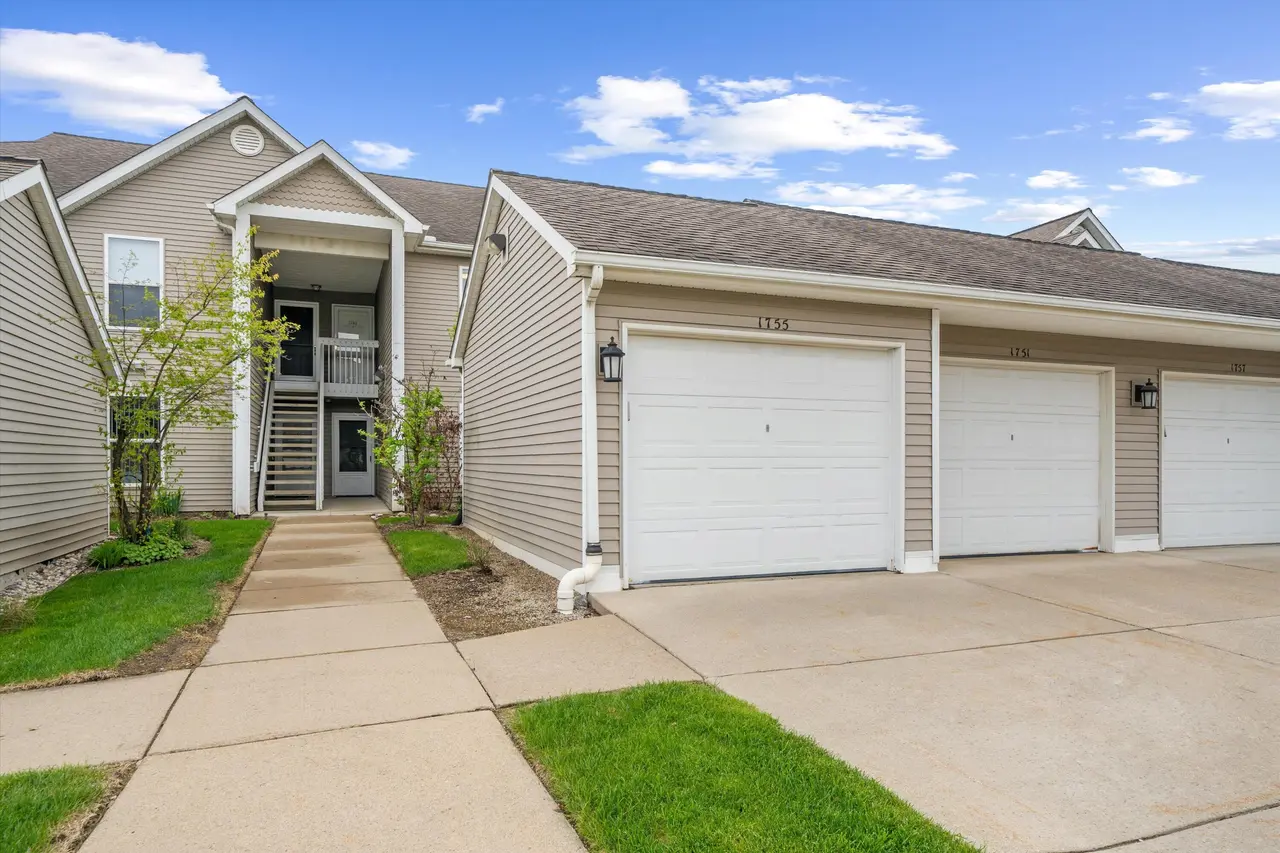 1755 Weatherstone Drive, Ann Arbor, MI 48108