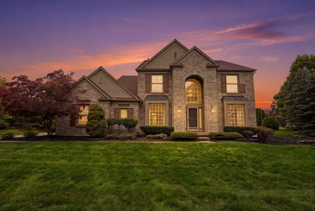 137 Queen Anne Drive, Canton, MI 48187