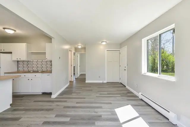 9275 Brookside Drive Unit B, Whitmore Lake, MI 48189