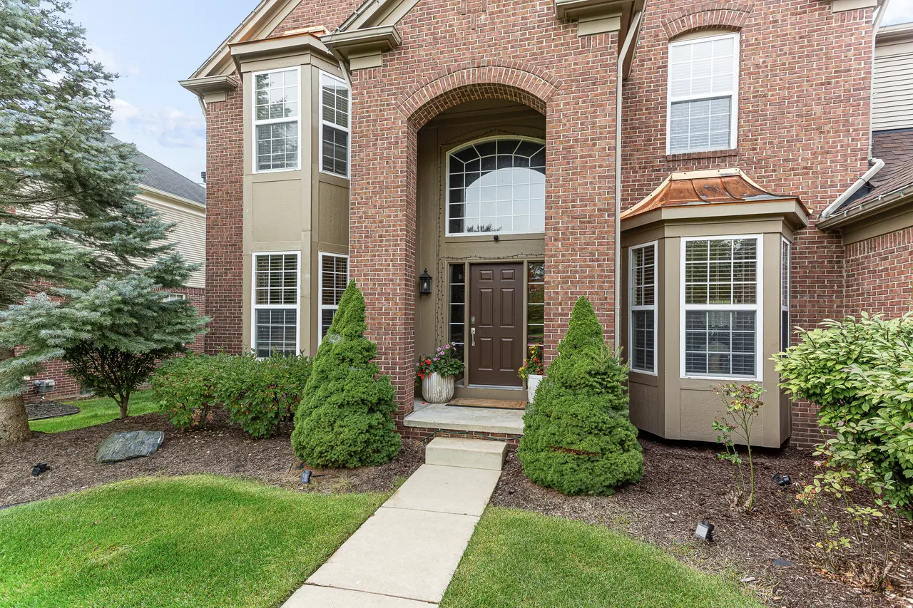 16775 Black River Drive, Northville, MI 48168