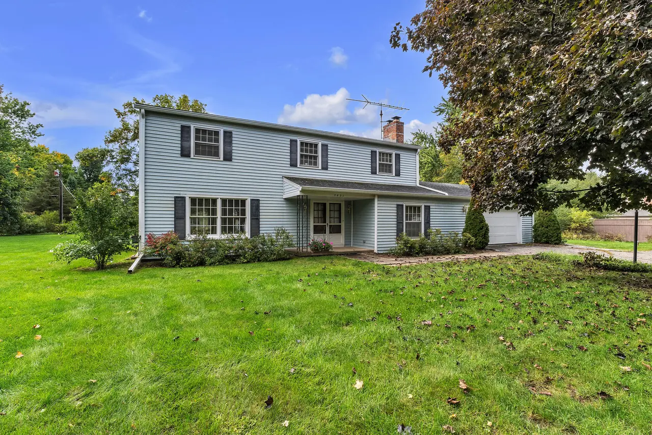 3431 Surrey Drive, Saline, MI 48176