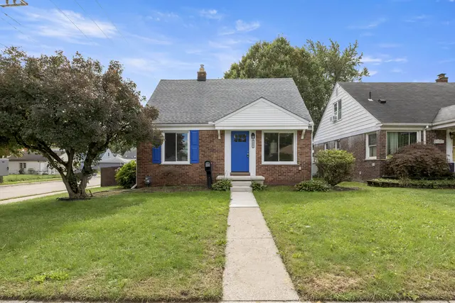 24601 Carlysle Street, Dearborn, MI 48124
