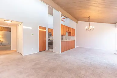 2405 Packard Road, Ann Arbor, MI 48104 — photo 2