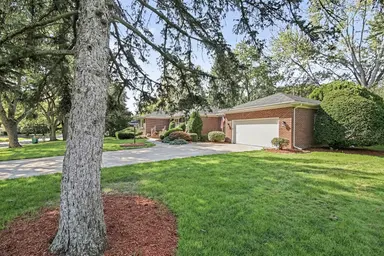 43 N Clubview Drive, Ypsilanti, MI 48197 — photo 2