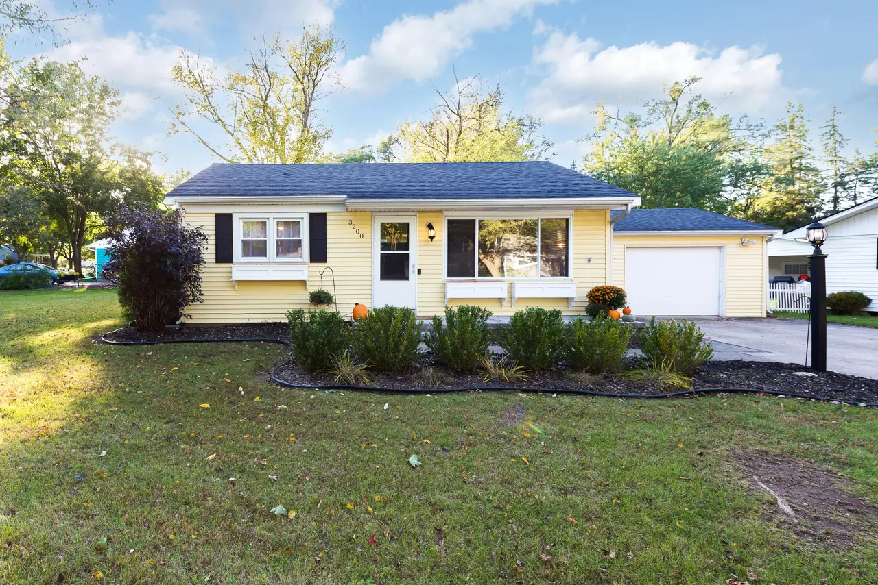 3200 Baylis Drive, Ann Arbor, MI 48108