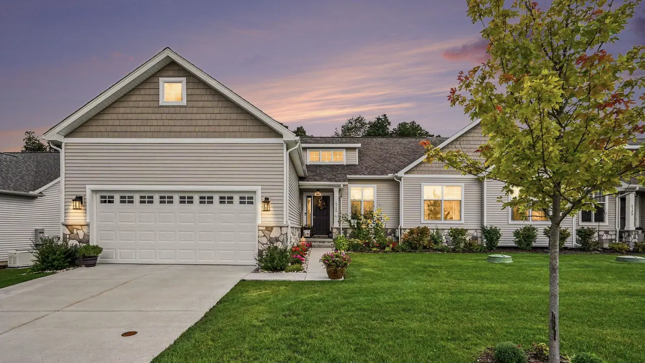 5725 Trail Side Lane, Whitmore Lake, MI 48189