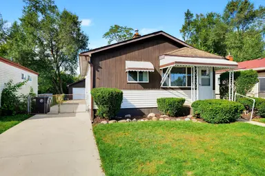 8907 Beatrice, Livonia, MI 48150 — photo 2