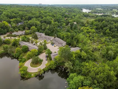 605 Watersedge Drive, Ann Arbor, MI 48105 — photo 2