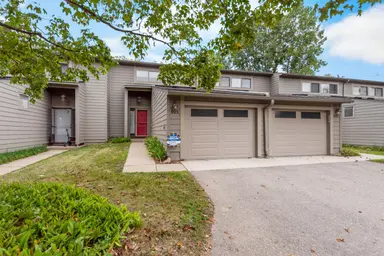 605 Watersedge Drive, Ann Arbor, MI 48105 — photo 4