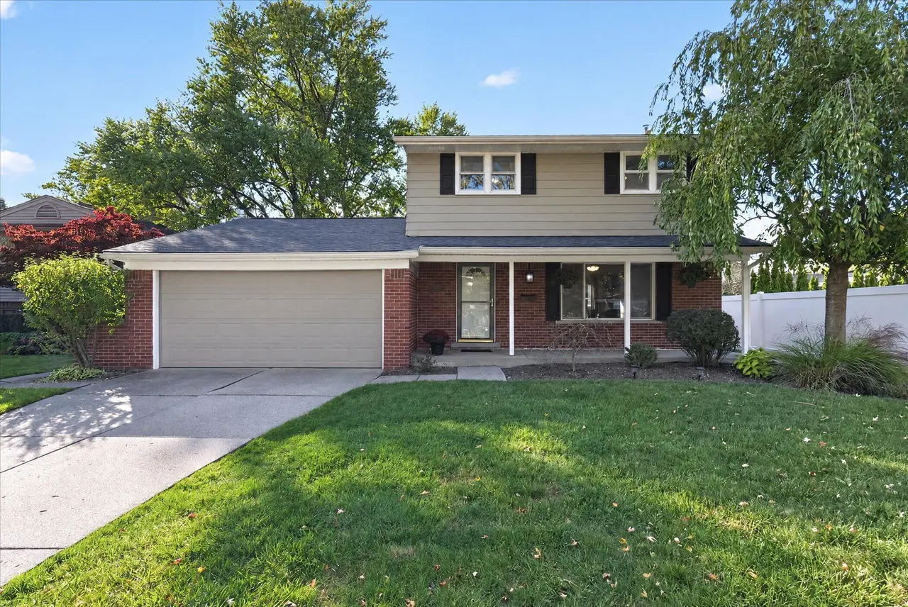 15679 Sussex Street, Livonia, MI 48154