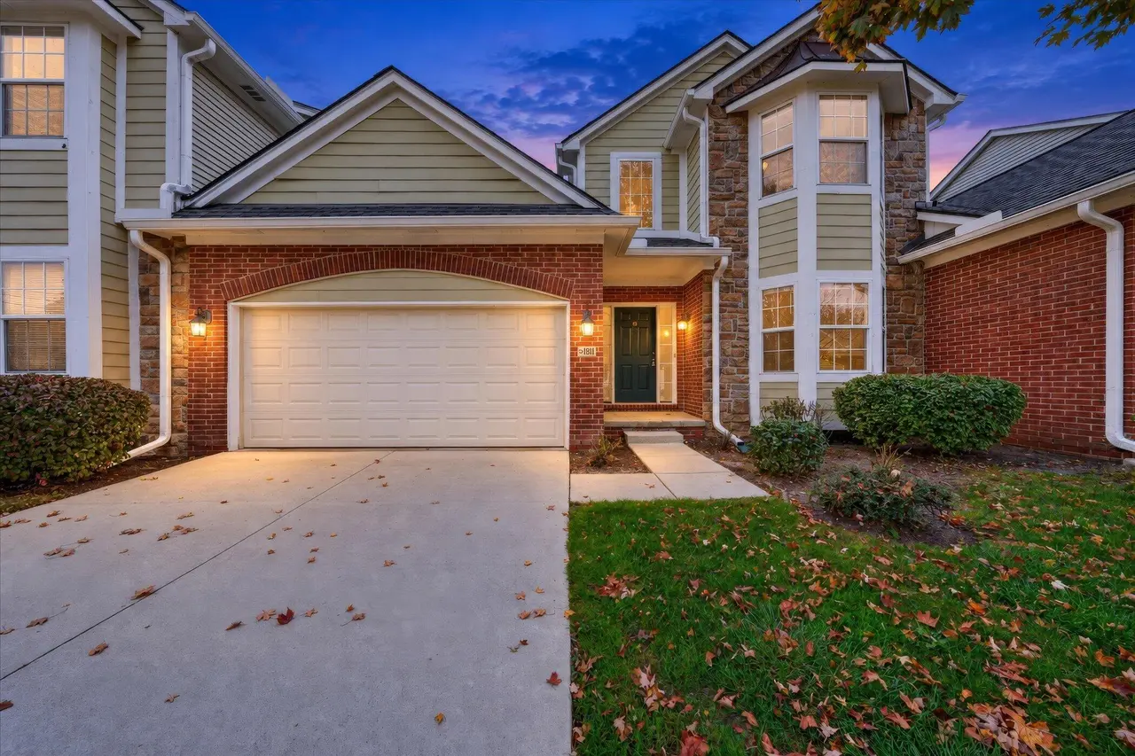 1811 Maple Park Drive E, Canton, MI 48188
