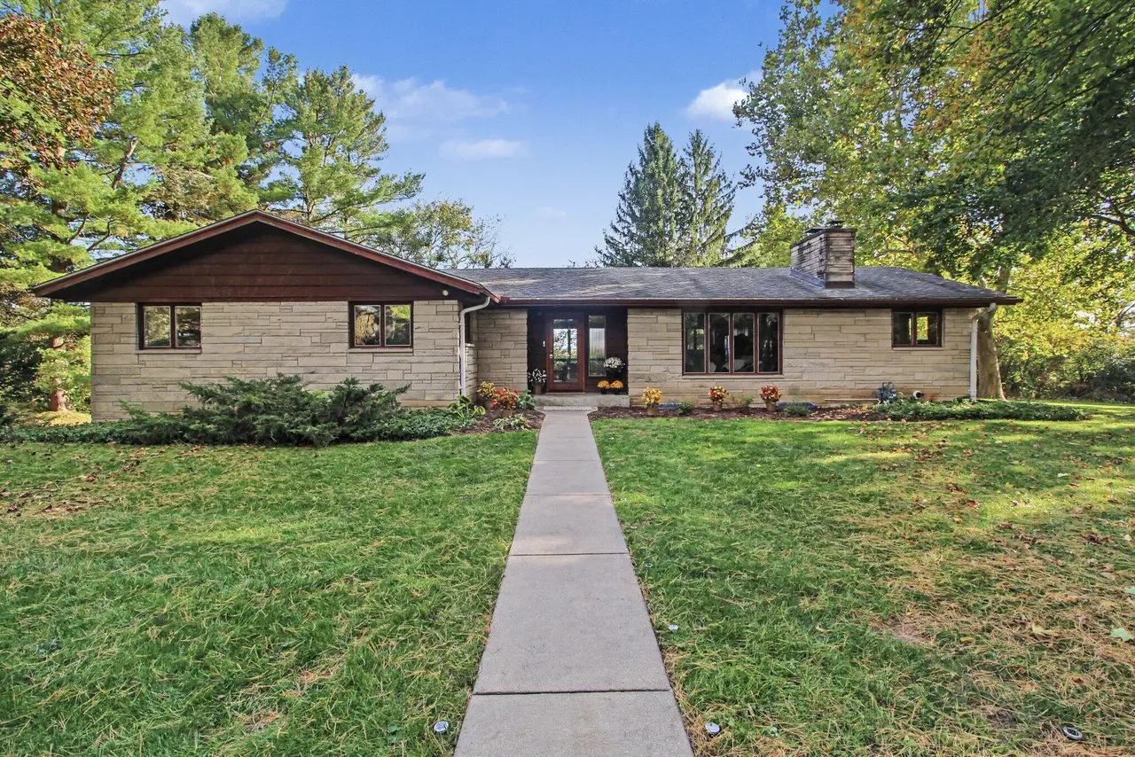 2875 Sunrise Ridge, Ann Arbor, MI 48105
