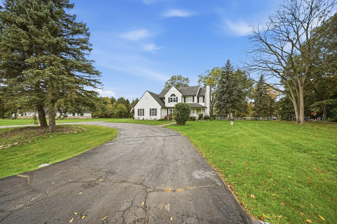 7400 Bingham Road, Brighton, MI 48116