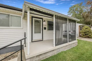15110 Garden Street, Livonia, MI 48154 — photo 2