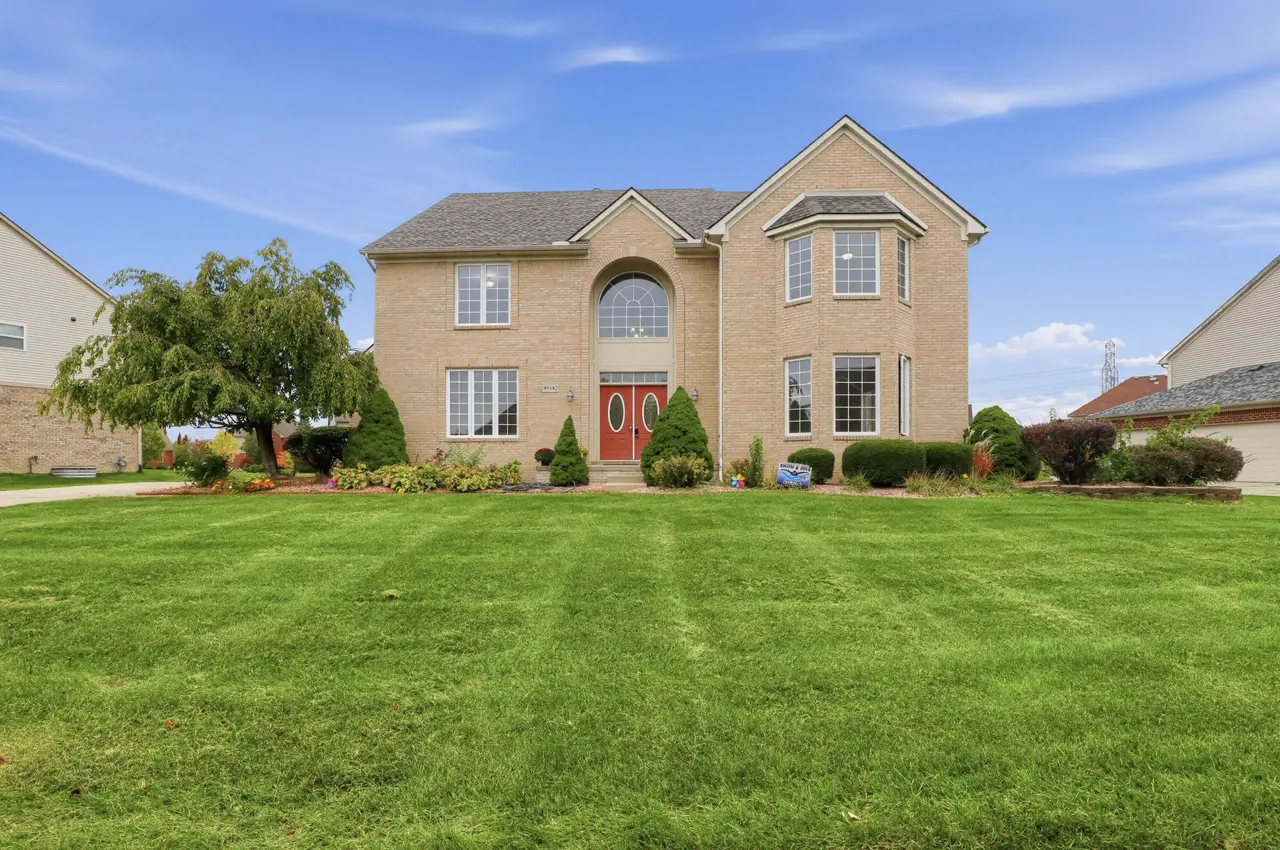49182 Woodson Way, Canton, MI 48187