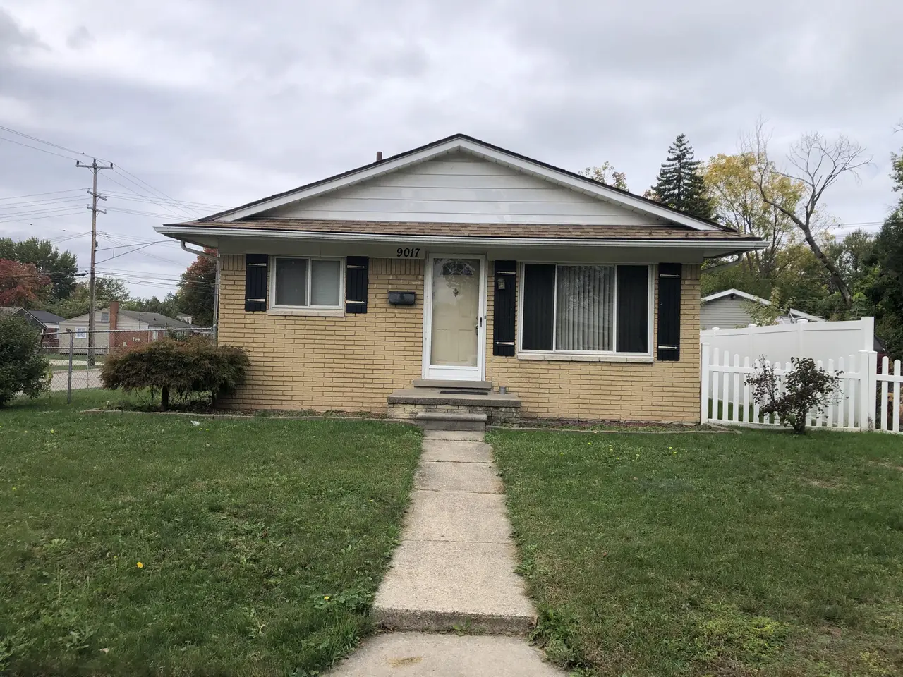 9017 Danzig Street, Livonia, MI 48150