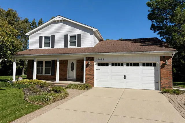 37482 Bristol Court, Livonia, MI 48154