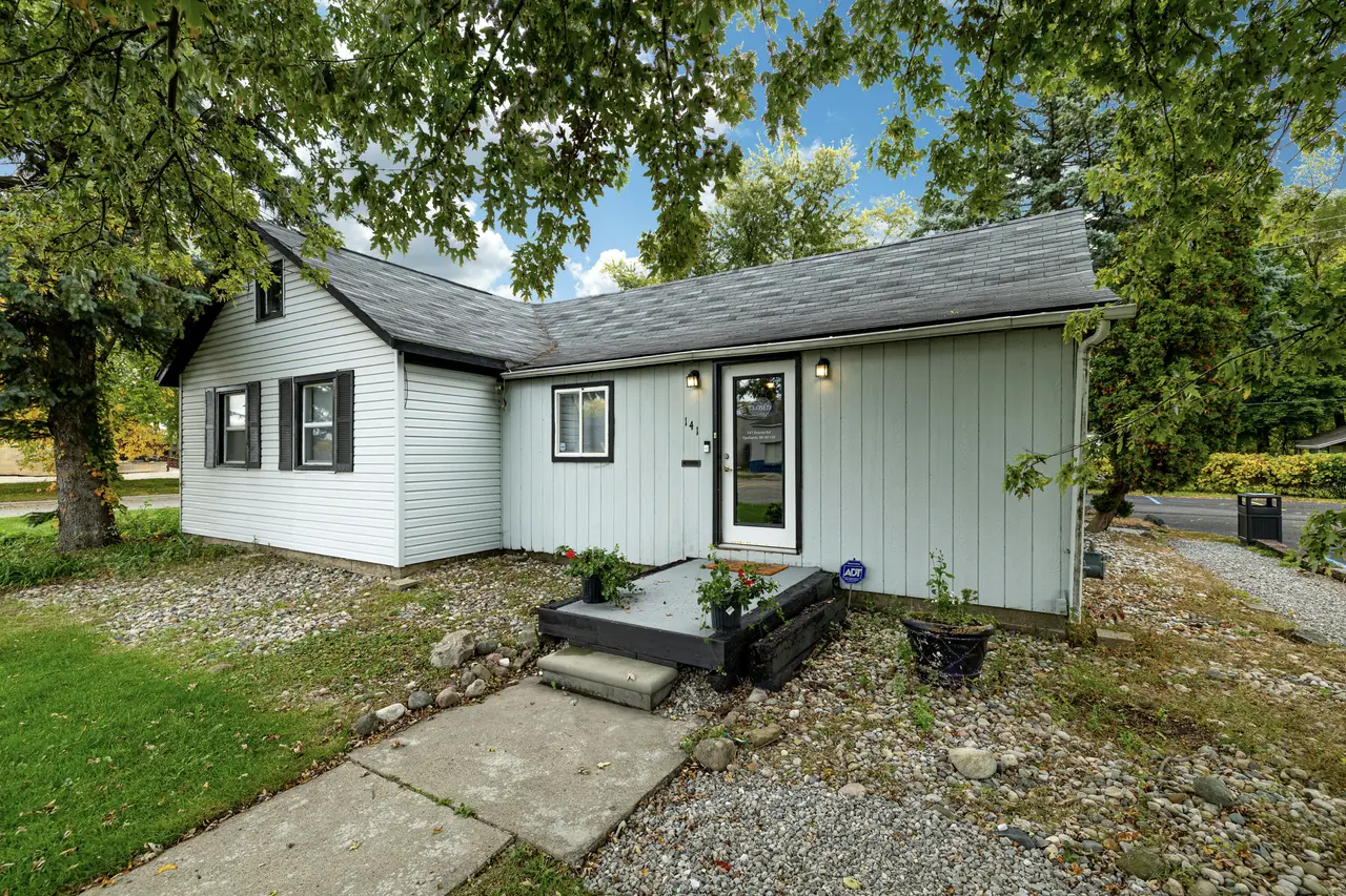 141 Ecorse Road, Ypsilanti, MI 48198
