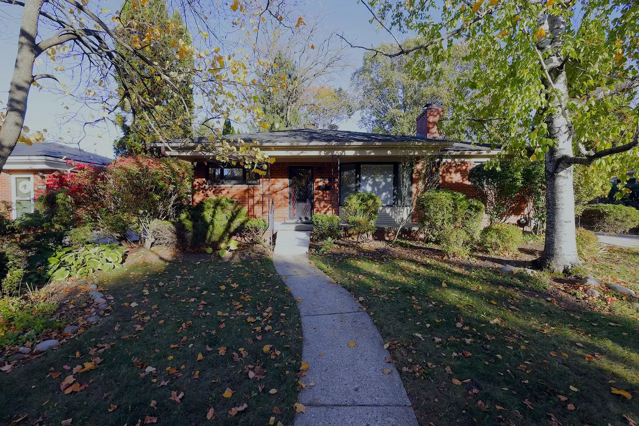 2421 Yorkshire Road, Ann Arbor, MI 48104