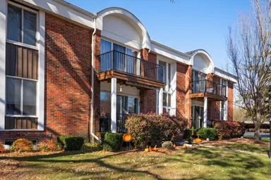 29516 Bobrich Street 20, Livonia, MI 48152 — photo 2