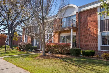 29516 Bobrich Street 20, Livonia, MI 48152 — photo 3
