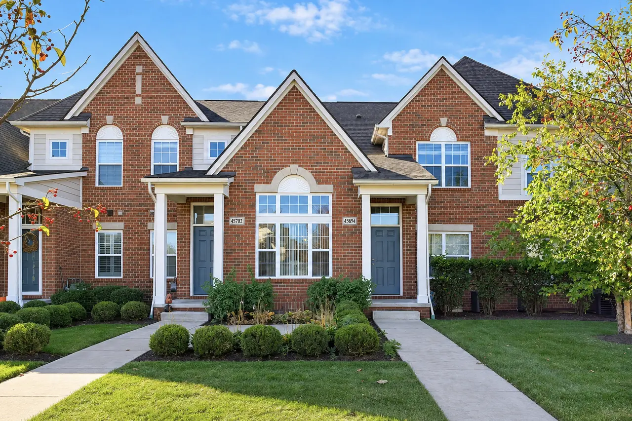 45694 Aragon Lane, Canton, MI 48187