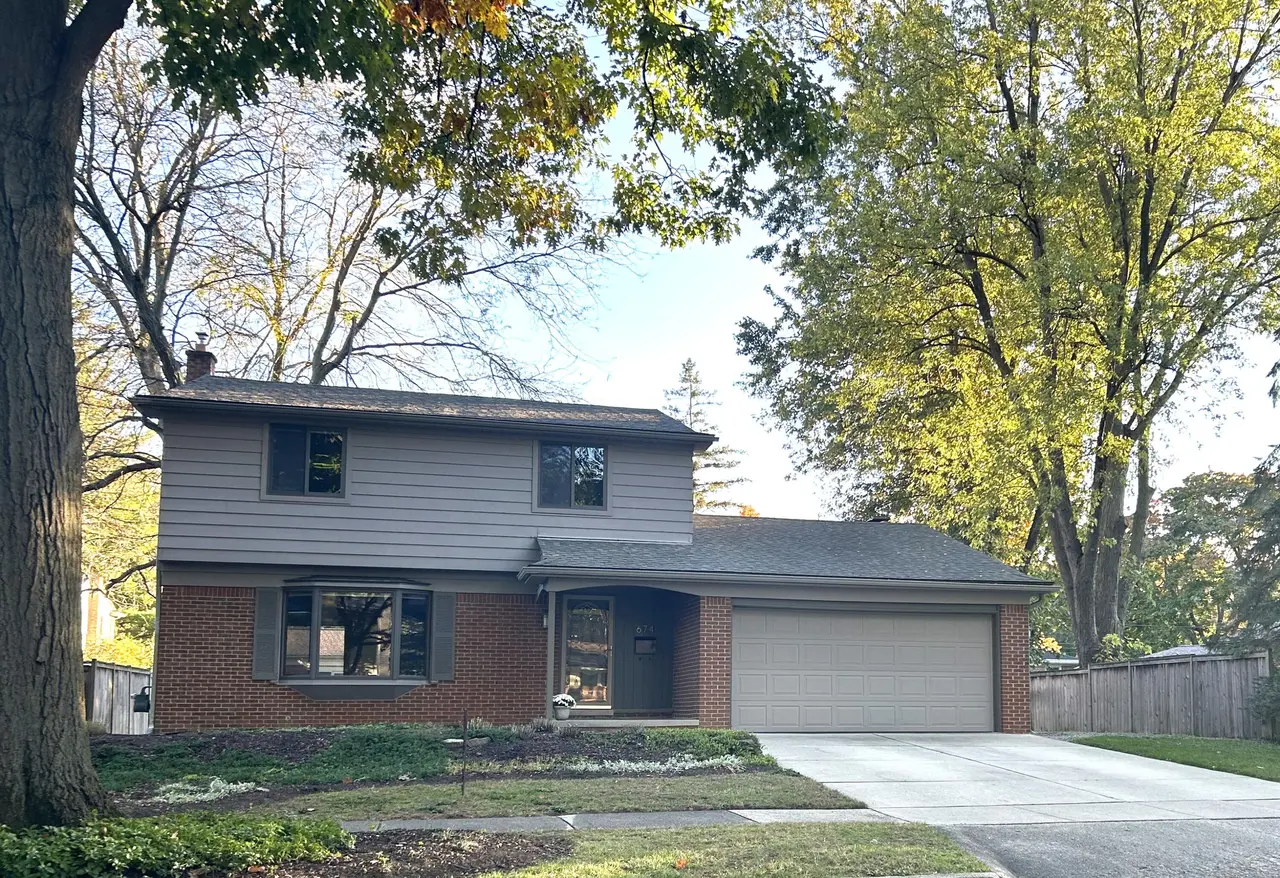 674 Canterbury Drive, Saline, MI 48176