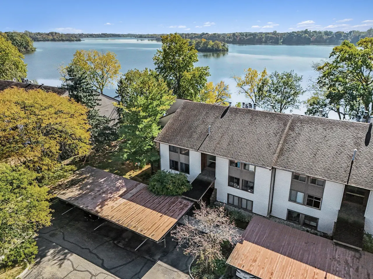640 Cliffs Drive 101b, Ypsilanti, MI 48198