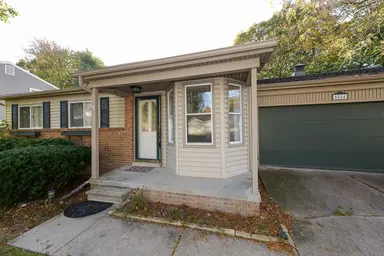 5884 S Ivanhoe Avenue, Ypsilanti, MI 48197 — photo 2
