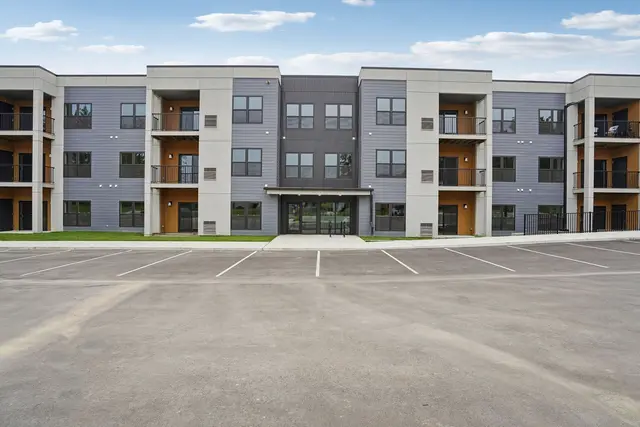 2675 Burton Road 208, Ann Arbor, MI 48104