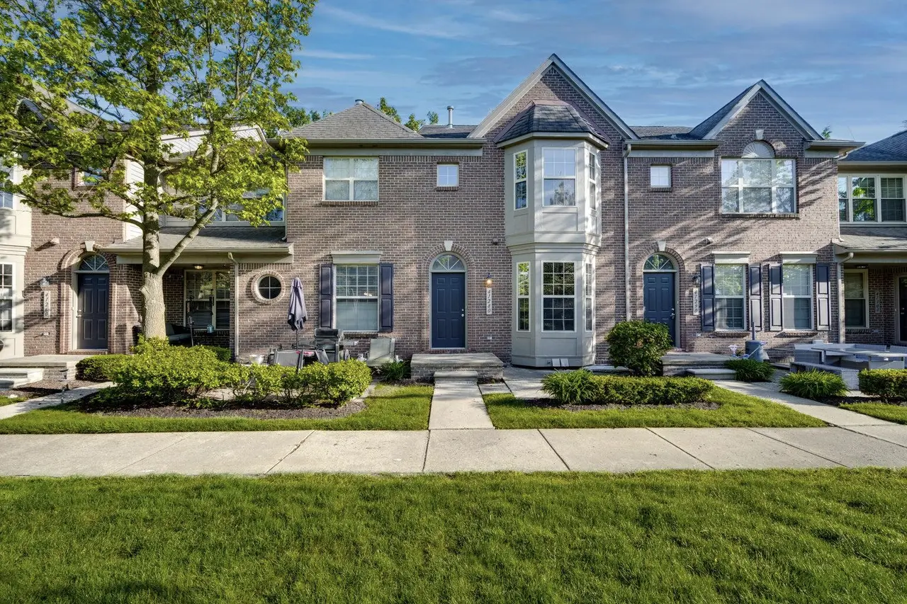 41280 Maplewood Drive, Canton, MI 48187