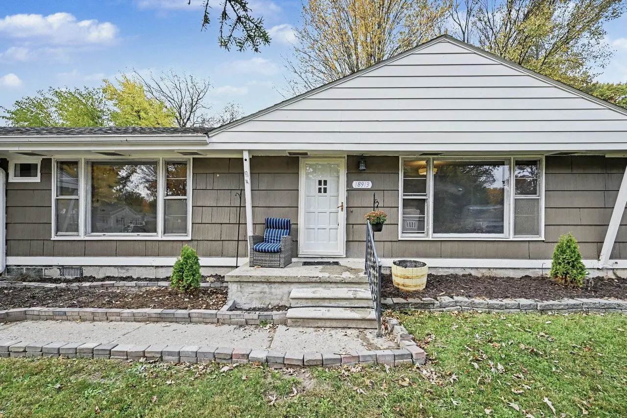 18913 Myron Street, Livonia, MI 48152