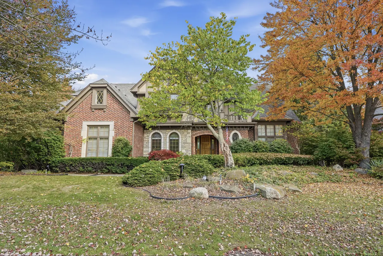 882 Andover Drive, Northville, MI 48167