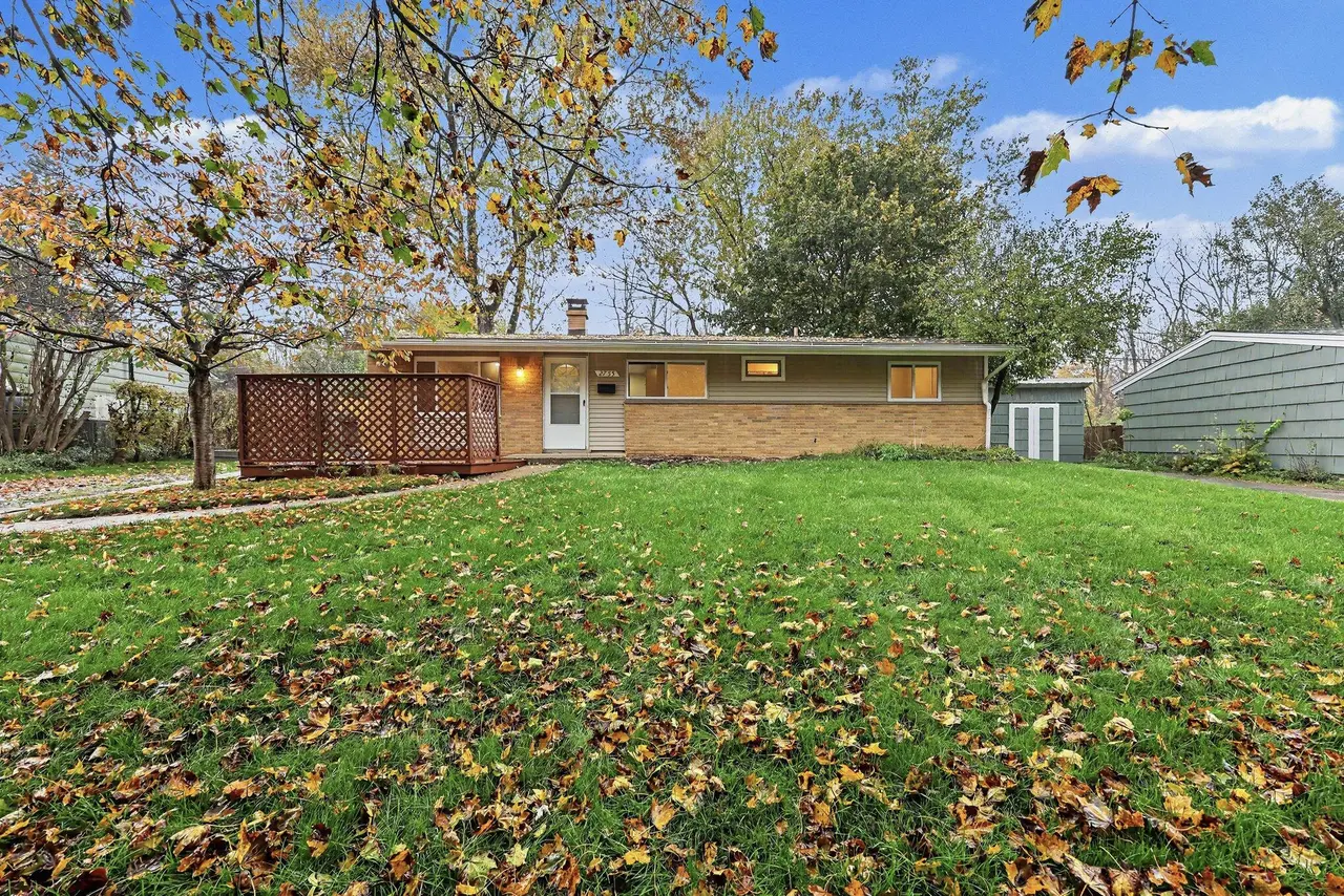 2755 Canterbury Road, Ann Arbor, MI 48104